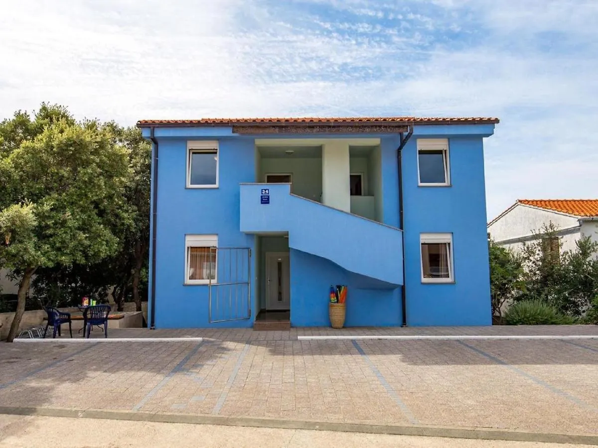 Pretty Apartment In Mandre With Barbecue