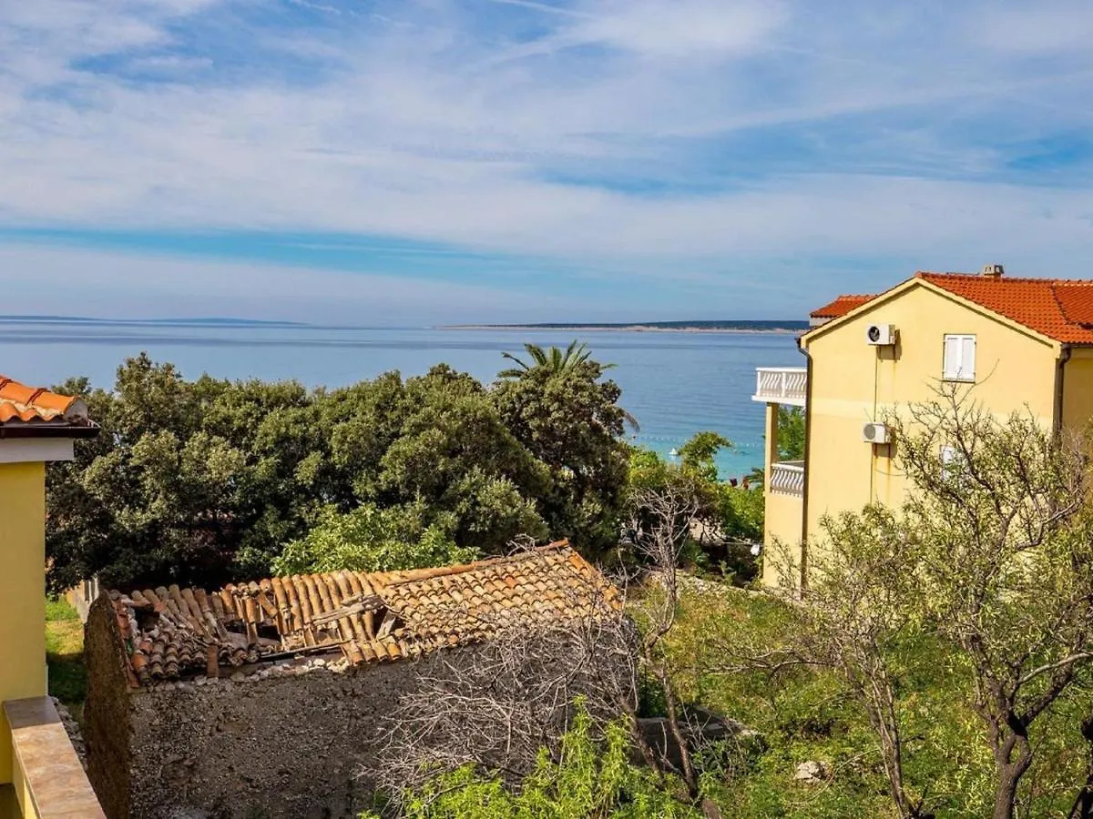 Pretty Apartment In Mandre With Barbecue
