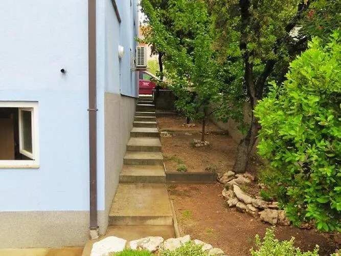 Pretty Apartment In Mandre With Barbecue Croatia