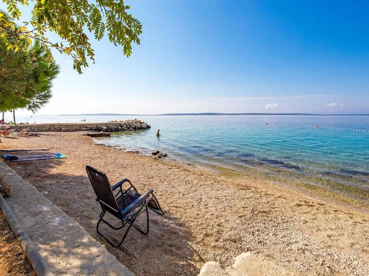 Pretty Apartment In Mandre With Barbecue Croatia